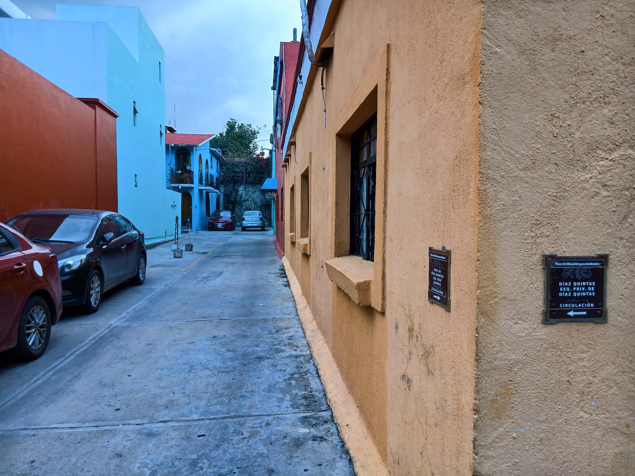 Privada de Díaz Quintas, acceso a Porta Biguu